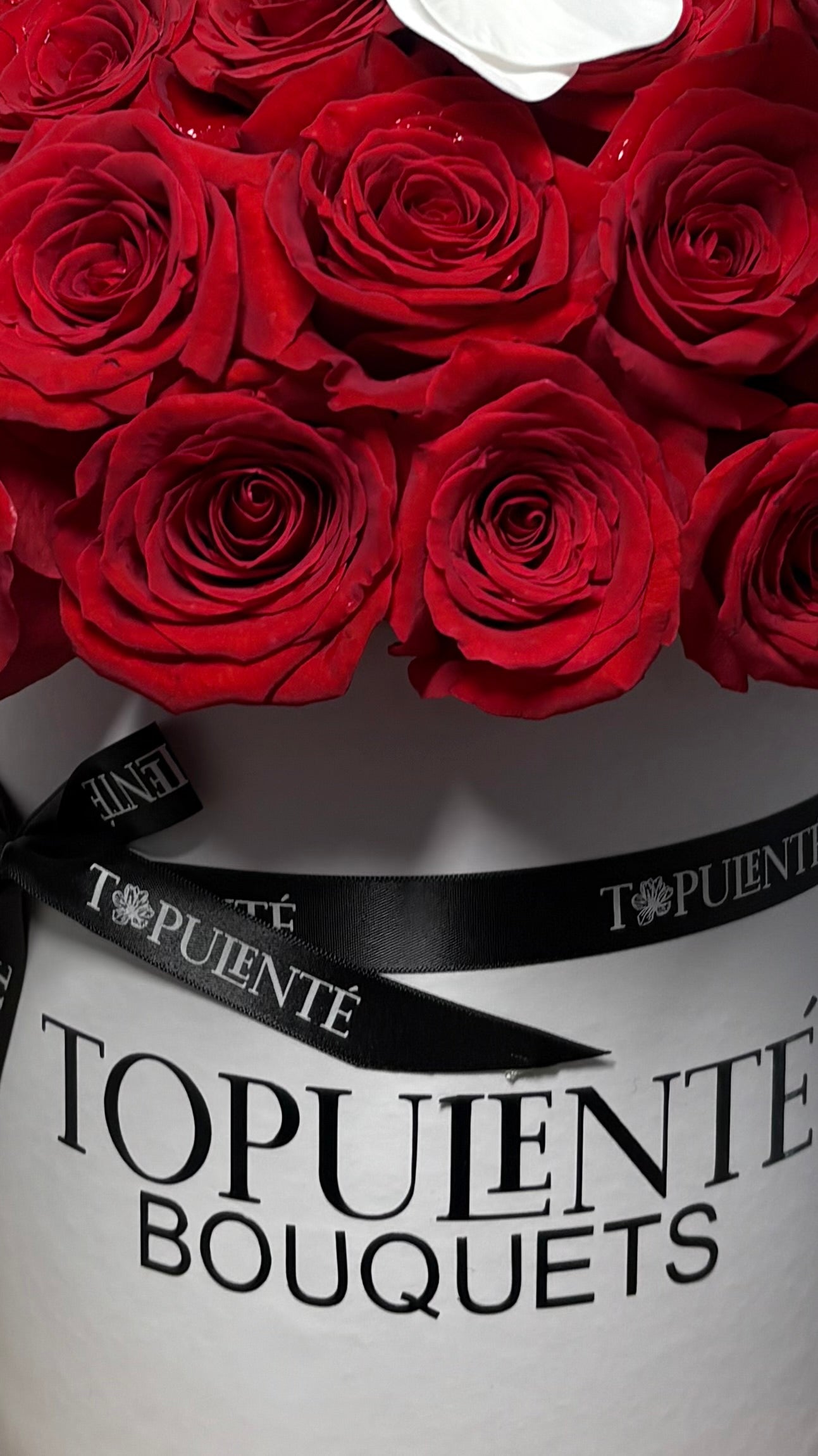Topulenté Rose & Orchid Box Bouquet